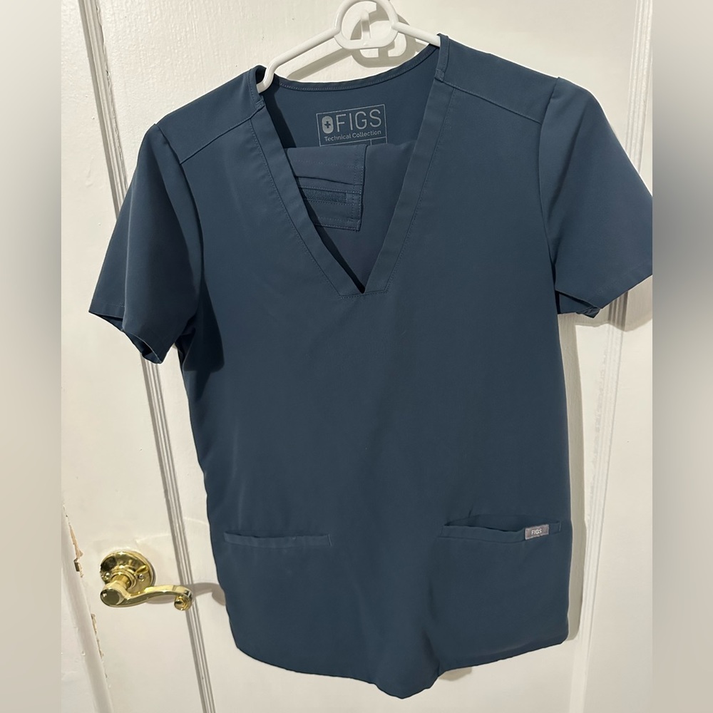 FIGS XS Scrub set — Dark Harbor